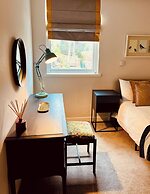 Charming Edinburgh Apartment Beside Edinburgh Castle