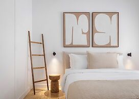 Kolonaki Athena Residence by Fineline