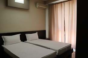 Danis Hotel