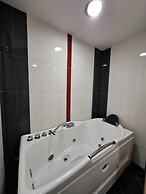 Danis Hotel