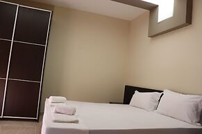 Danis Hotel