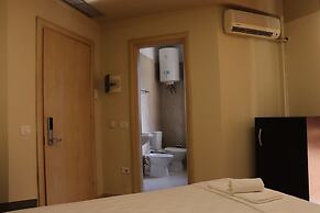 Danis Hotel