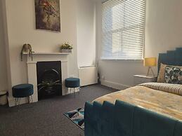 1 Bed Apartment - Sleeps 4 - City Centre