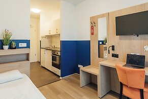 MYKY Hotel Boardinghouse