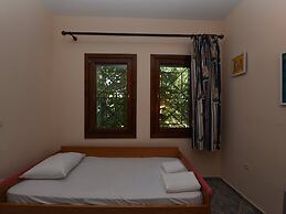 Azalia House by Rentalspro