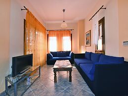 Azalia House by Rentalspro
