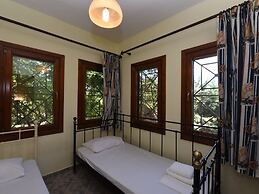 Azalia House by Rentalspro
