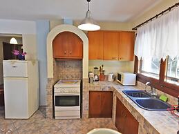 Azalia House by Rentalspro