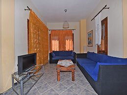Azalia House by Rentalspro