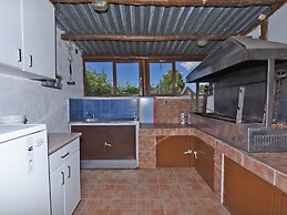 Azalia House by Rentalspro