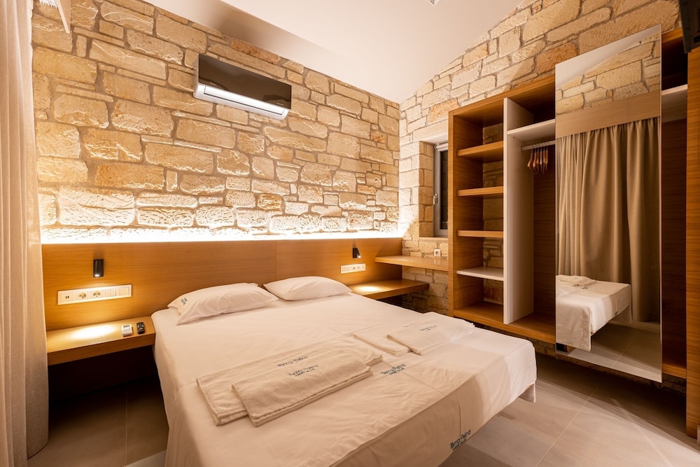 Terra Petra Luxury Villas - Luna Villa