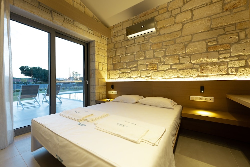 Terra Petra Luxury Villas - Luna Villa