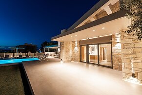 Terra Petra Luxury Villas - Luna Villa