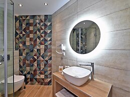 Sabbia Seafront Apartment 3 by Rentalspro