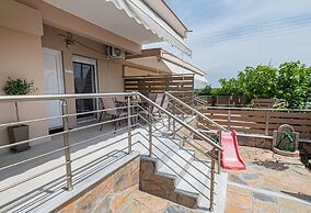 Irena House by Rentalspro