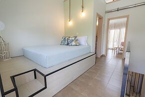 Topos Maisonette Left by Rentalspro