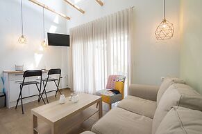 Topos Maisonette Left by Rentalspro