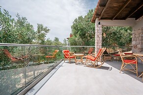 Themida Luxurious Accommodation - Nea Skioni