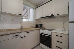 Greenwood Maisonette by Rentalspro - Fourka Beach