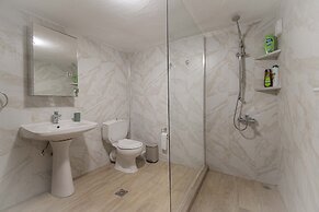 Greenwood Maisonette by Rentalspro - Fourka Beach
