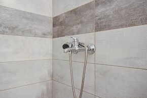 Harmony Apartment 3 by Rentalspro