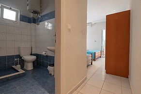 Poseidon Edge No9 by Rentalspro - Kallithea