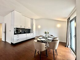 Sunny Bay Apartments