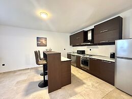 Sunny Bay Apartments