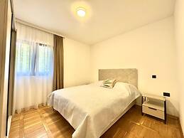 Sunny Bay Apartments