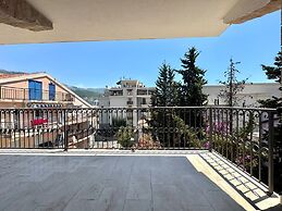 Sunny Bay Apartments