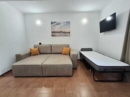 Sunny Bay Apartments