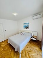 Sunny Bay Apartments