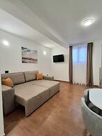 Sunny Bay Apartments