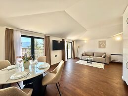 Sunny Bay Apartments
