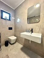 Sunny Bay Apartments
