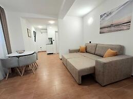 Sunny Bay Apartments