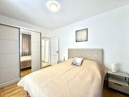 Sunny Bay Apartments
