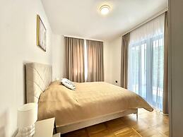 Sunny Bay Apartments