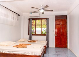 CORCOVADO & DRAKE INN