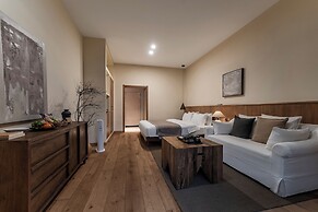 Shanlijian Holiday Homestay
