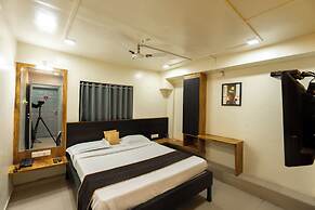 Hotel Ellora Park