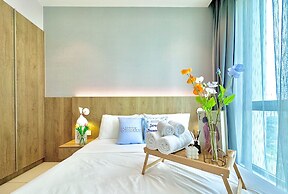 Elysia Park Residence by Stayrene