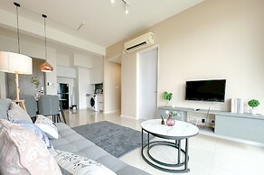 Elysia Park Residence by Stayrene