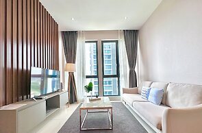 Elysia Park Residence by Stayrene