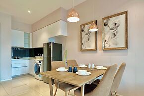 Elysia Park Residence by Stayrene