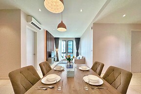 Elysia Park Residence by Stayrene