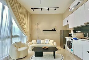 Elysia Park Residence by Stayrene