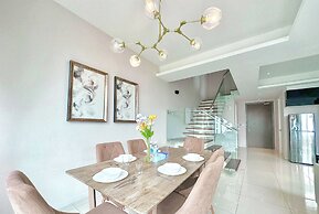 Elysia Park Residence by Stayrene