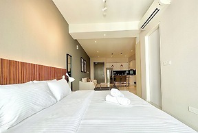 Elysia Park Residence by Stayrene
