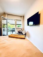 Garden Villa by Danube  16 Guests